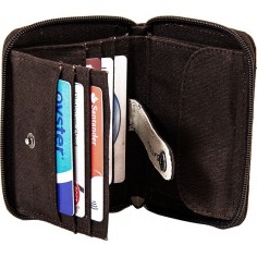 Wallet with chain (removable)