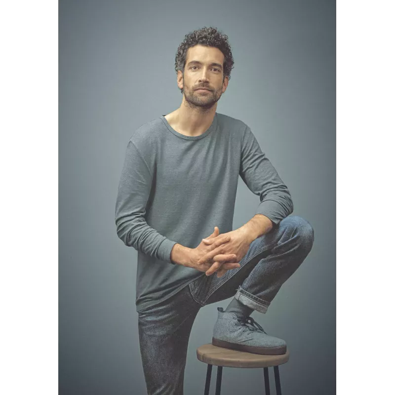 Men's long sleeve t-shirt